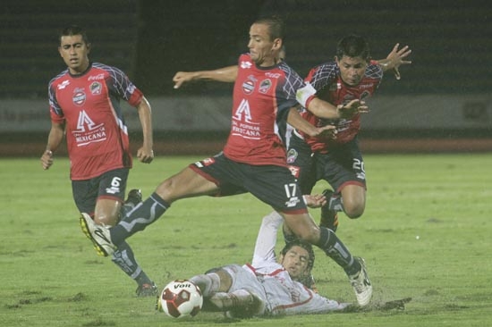 Lobos BUAP eliminado de la Copa MX, perdió 1-2 ante Irapuato