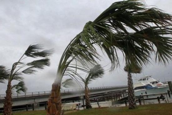 Oaxaca: alerta de huracán, cierran cuatro puertos