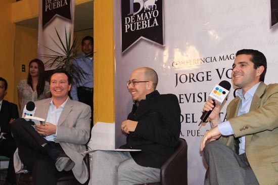 Jorge Volpi en Puebla: TV pública no debe estar al servicio del gobierno en turno