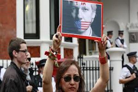 ¿Por qué Ecuador concedió asilo político a Julian Assange?