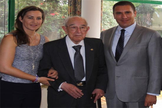 Ex gobernador Rafael Moreno Valle celebró su cumpleaños 94