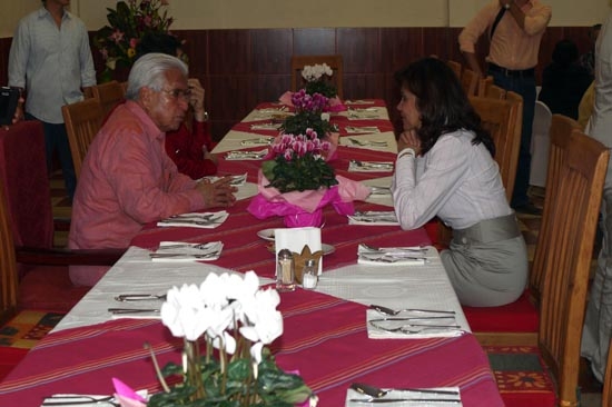 Alcalá presume respaldo de Antorcha Campesina