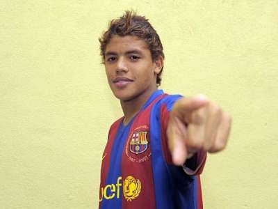 Jonathan Dos Santos acapara elogios en el Barza
