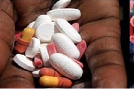 Terapia de fármacos contra el VIH, avance destacado de la ciencia