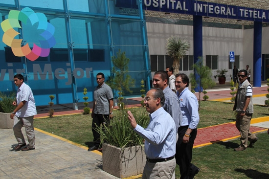 Felipe Calderón abre hospital en Tetela de Ocampo