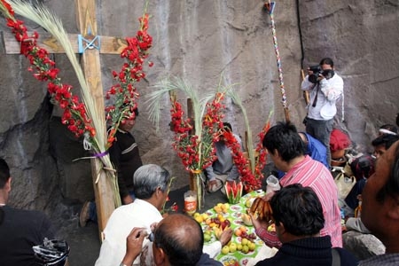 Popocatépetl recibió ofrenda de pobladores de Santiago Xalitzintla