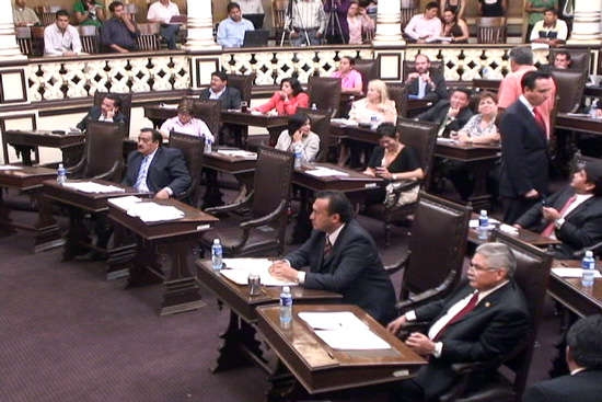 Convergencia pide frenar reformas a la Ley del Congreso