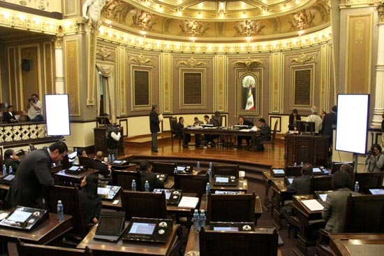 Congreso elimina 9 plazas que dio el marinista Humberto Aguilar