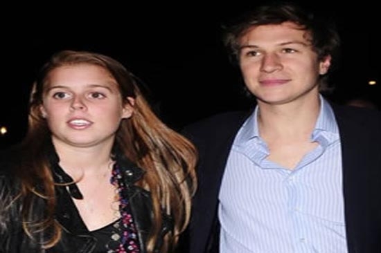 Princesa Beatriz quiere casarse en 2012