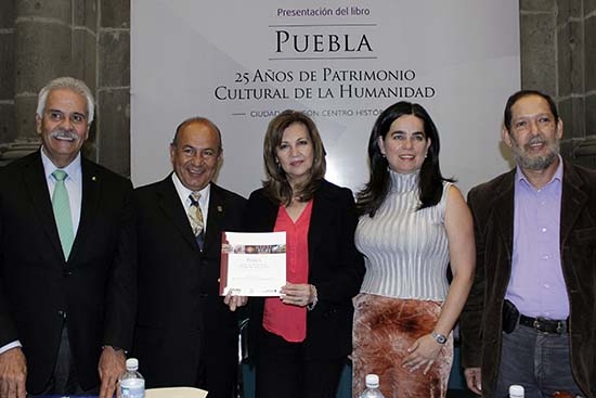 Presentan el libro Puebla, 25 años de Patrimonio Cultural de la Humanidad