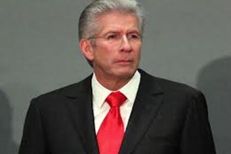 Gerardo Ruiz Esparza, el interlocutor de Peña Nieto con gobierno de Puebla