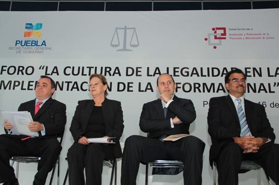 Fernando Manzanilla promueve la cultura de la denuncia