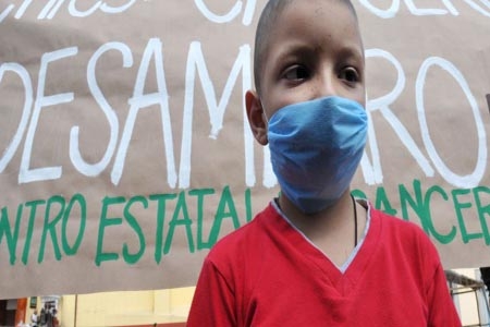 Niños enfermos de cáncer denuncian falta de medicamentos en Veracruz