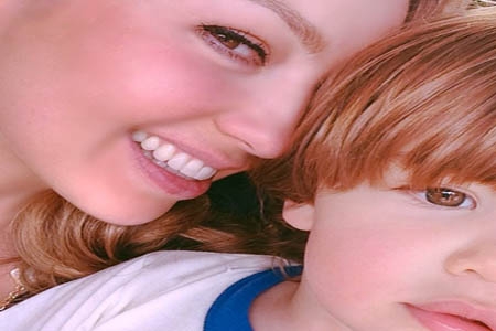 Thalía presume a sus hijos en redes sociales