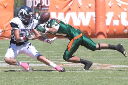 Aztecas UDLAP derrotaron 27-10 a Borregos-Toluca
