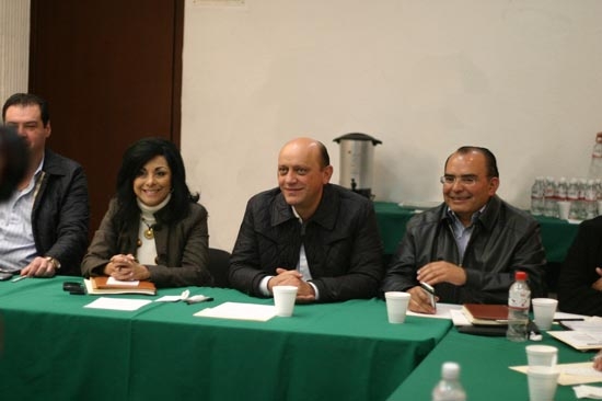 Lastiri se reúne con diputados locales electos