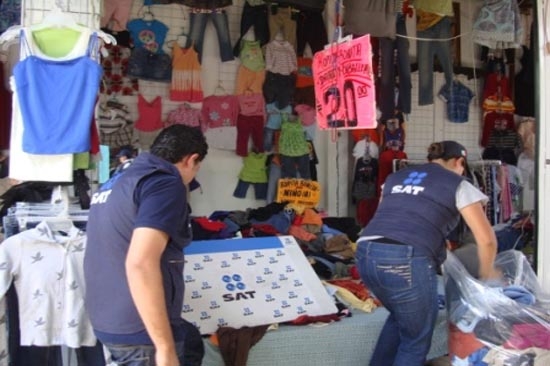 SAT aseguró 31 toneladas de mercancía ilegal en mercados de Puebla y Tehuacán