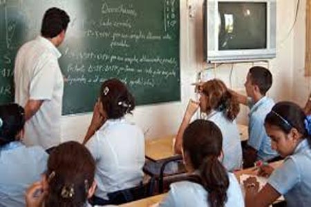 Maestros de Puebla tienen más de 20 alumnos por salón: OCDE