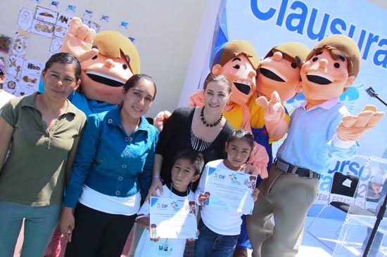 Martha Erika Alonso clausuró actividades de curso de verano del DIF Estatal