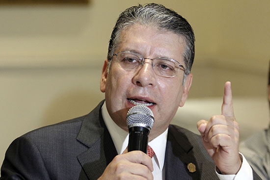 Enrique Agüera, sin méritos para ser dirigente del PRI: Doger