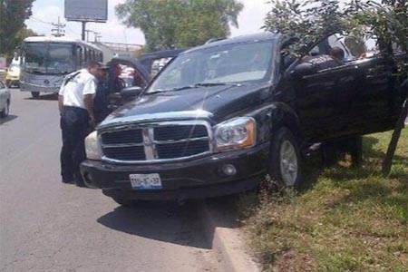 Mueren 2 en ataque en la México-Querétaro; camioneta con placas de Puebla