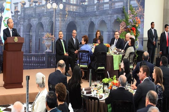 Moreno Valle acudió a desayuno en honor del presidente de Guatemala en el DF