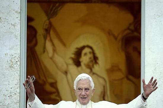 Benedicto XVI renuncia al Pontificado