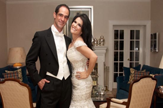Martha Debayle, diseñadores analizan su vestido de novia