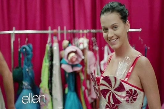 Katy Perry aparece sin maquillaje