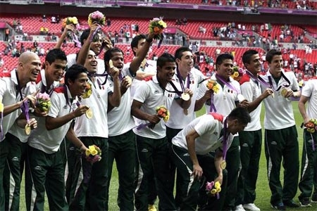 Tri Olímpico se adjudica el Premio Nacional del Deporte 2012