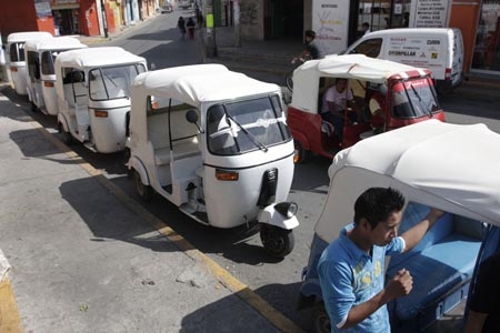 Congreso ordena retiro de mototaxis en Puebla