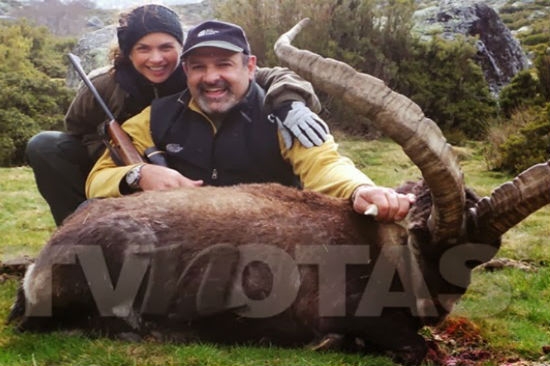 Lucero niega que sus hijos usen armas para cazar animales
