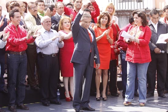 Agüera toma protesta como candidato del PRI a la alcaldía de Puebla