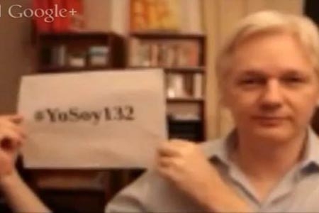 Julián Assange se declara #YoSoy132