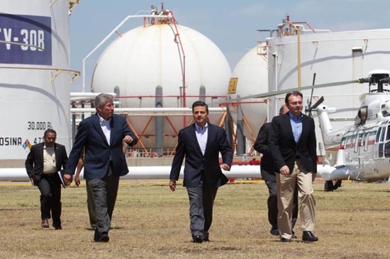 Pemex no se vende ni se privatiza, asegura EPN