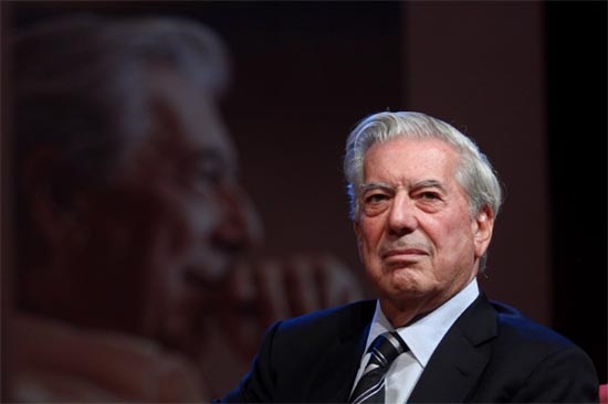 Vargas Llosa recibe el Nobel de Literatura 2010