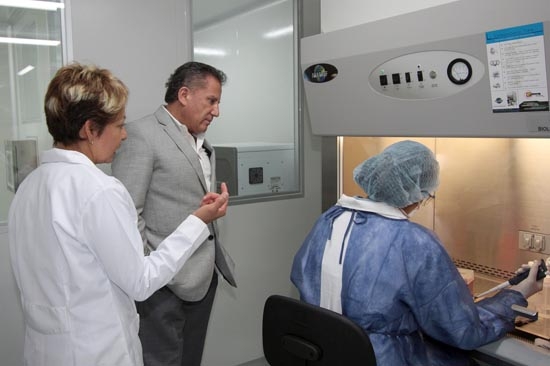 Agüera supervisa Centro de Detección Biomolecular de la BUAP