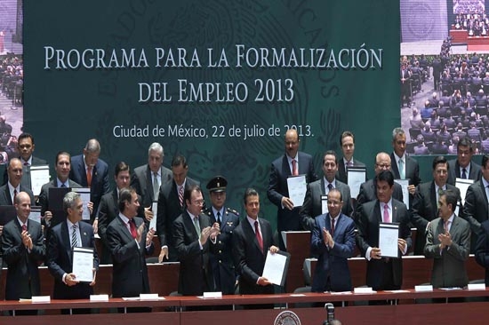 Moreno Valle participa en firma de convenio para la formalización del empleo
