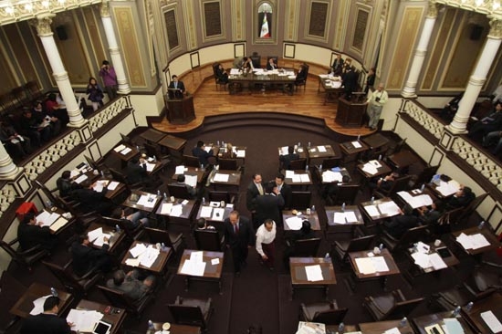 Partidos de Puebla se suben subsidio