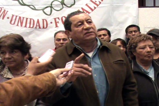 Talavera encabeza manifestación contra imposición de Lastiri