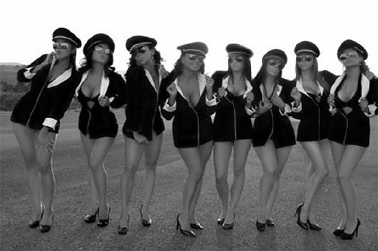 Aeromozas de Mexicana en Playboy y calendario