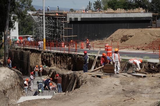 INAH encuentra vestigios coloniales en obras del Viaducto Zaragoza