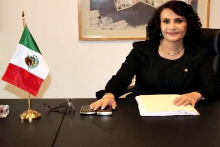 Dolores Padierna exige que le bajen el sueldo al presidente Peña Nieto