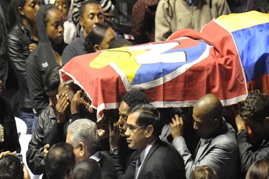 Chucho Benítez: Rinden ecuatorianos homenaje al goleador