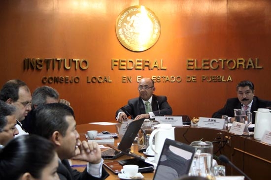 IFE se desentiende de conflicto en el PAN