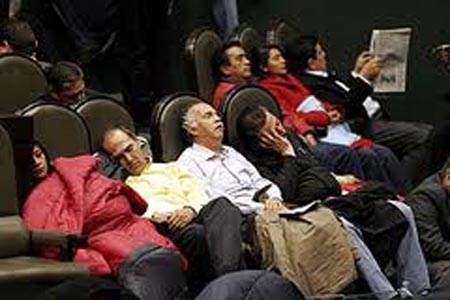 PRI presenta iniciativa para quitar 100 diputados y 32 senadores
