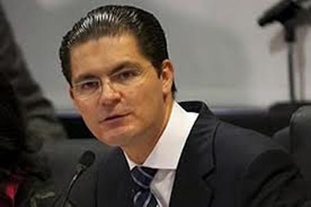 Director de Pronósticos gastó 10 mil dólares del erario en Super Bowl