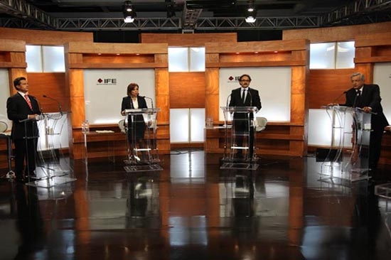 Debate de presidenciables: AMLO y Josefina se lanzan contra Peña Nieto