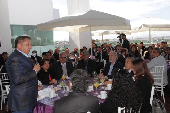 Enrique Agüera encabezó reunión de fin de año en la BUAP