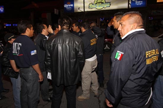 Operativo en antros de Cholula: detienen a 6 por meter a menores de edad